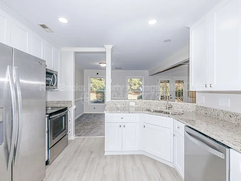 4709 Morning Dew Ct — Photo 13