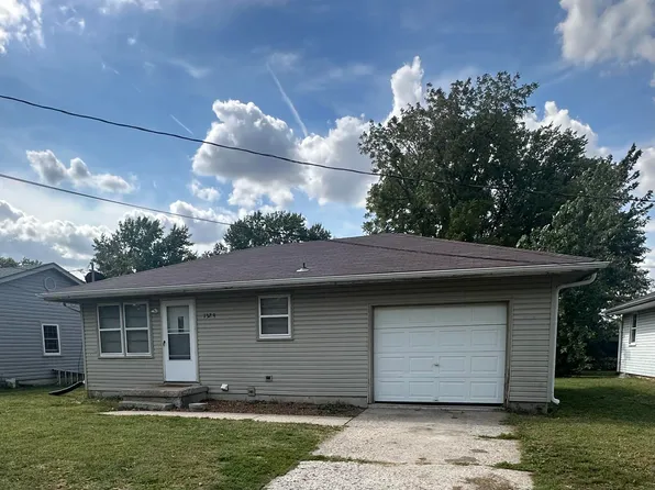 1329 S Benton Ave, Marshall, MO 65340