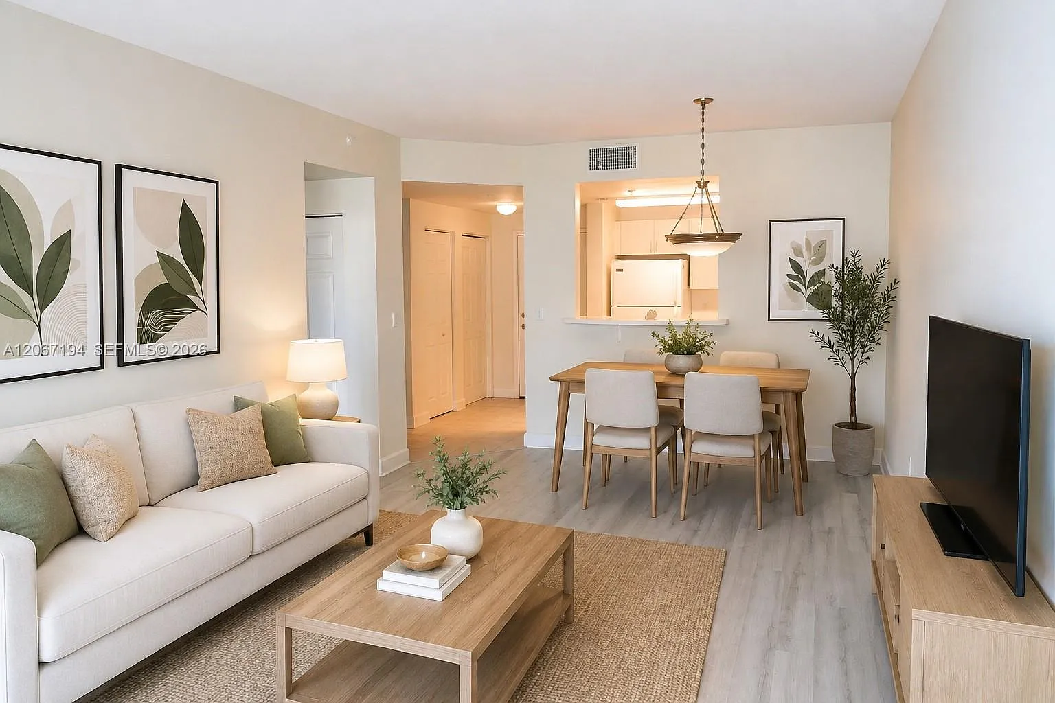 Douglas Grand Condo — Photo 1