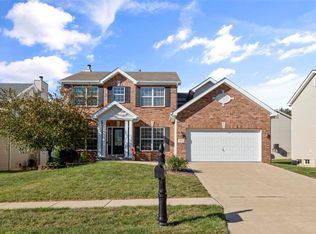 955 Daffodil Ridge Dr, O'Fallon, MO 63366