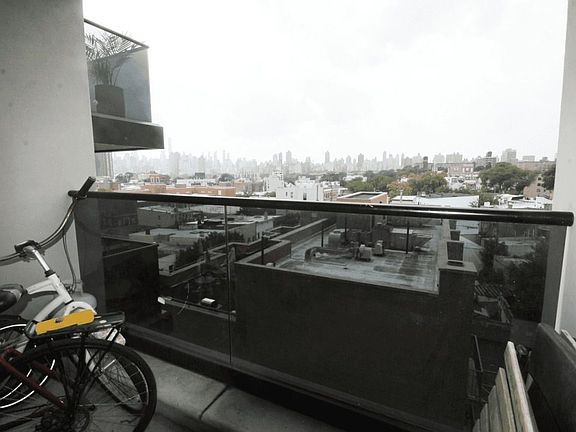 5th image of 2734 21st St #4D