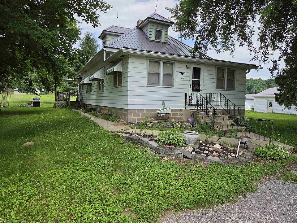 1st image of 102 1st St