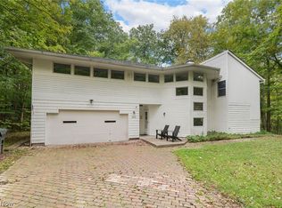3812 Ellendale Rd, Moreland Hills, OH 44022