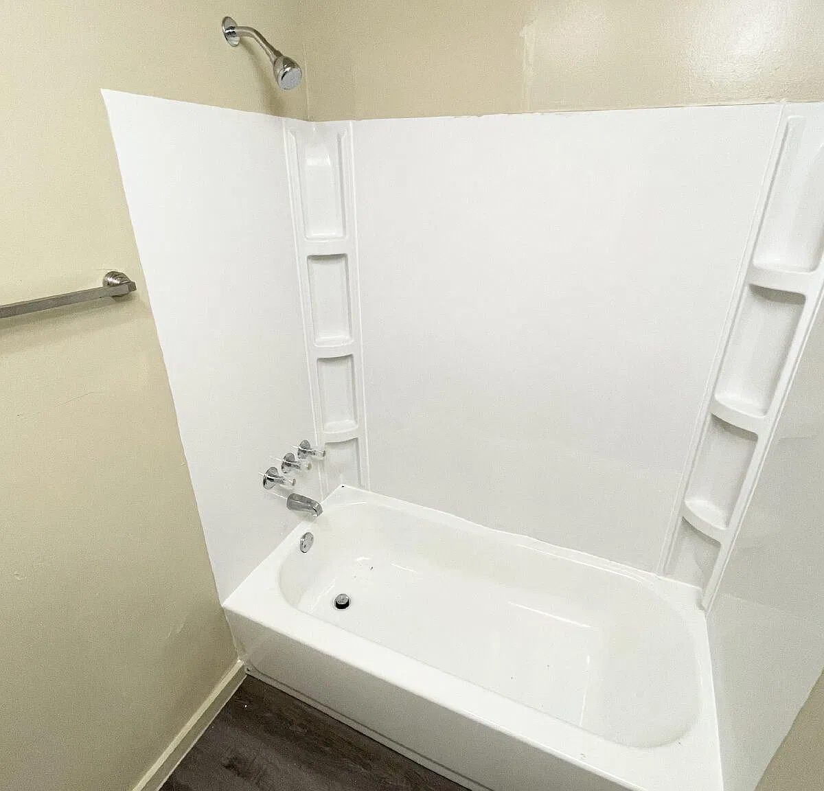 1 bed, 1.0 bath, $600 — Photo 2