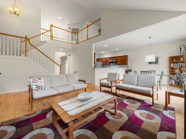 31 Stonebridge Dr #31, Hanson, MA 02341