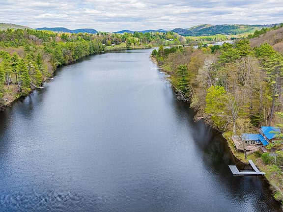 3rd image of 32 River Road