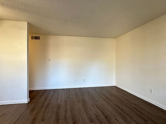3rd image of 2614 S 57th St APT 12
