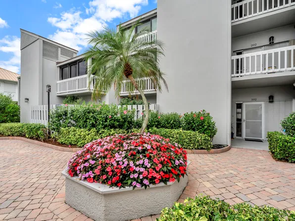 1776 Mooringline Drive #102, Vero Beach, FL 32963