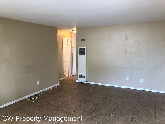 4th image of 4402 Dawes St