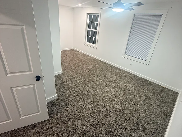 123 Oak St — Photo 4