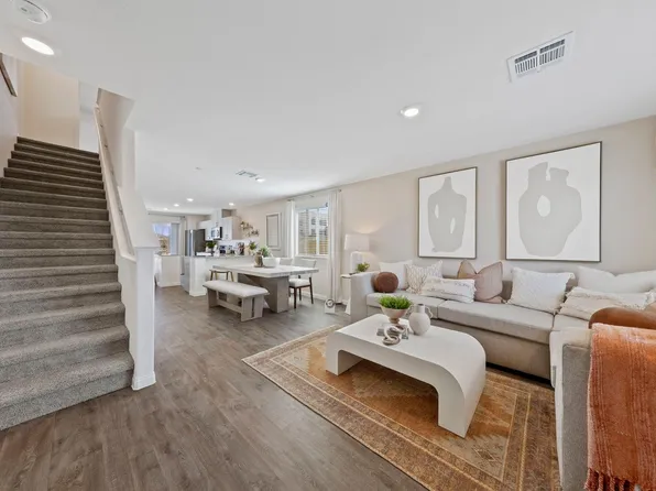 Unit 100 Plan, Solaris at Russell