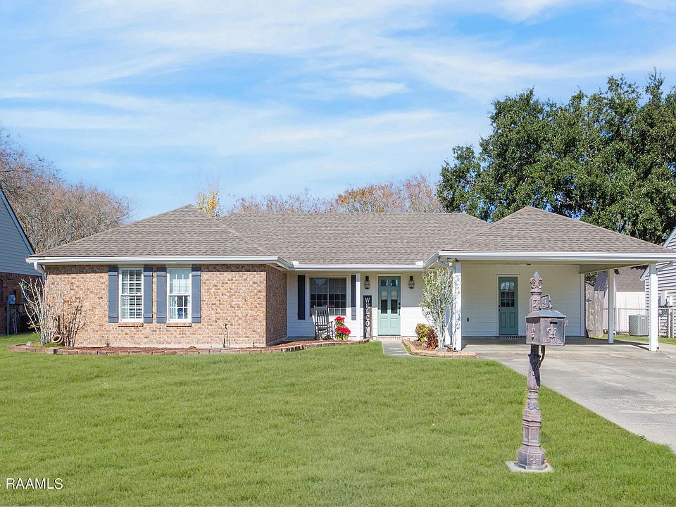 1st image of 403 Breton Dr