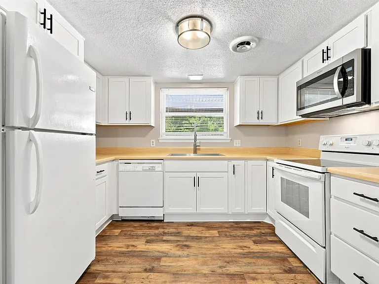 314 Linwood Dr — Photo 5