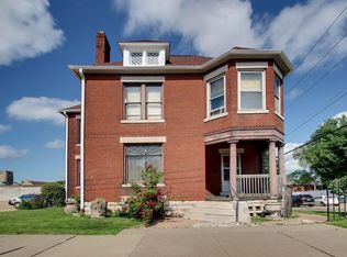 421 N 8th St, Quincy, IL 62301