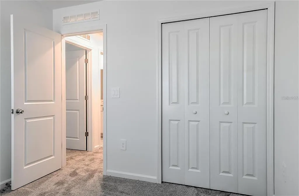 4 bed, 2.0 bath, 1890 sqft, $2,350 — Photo 2