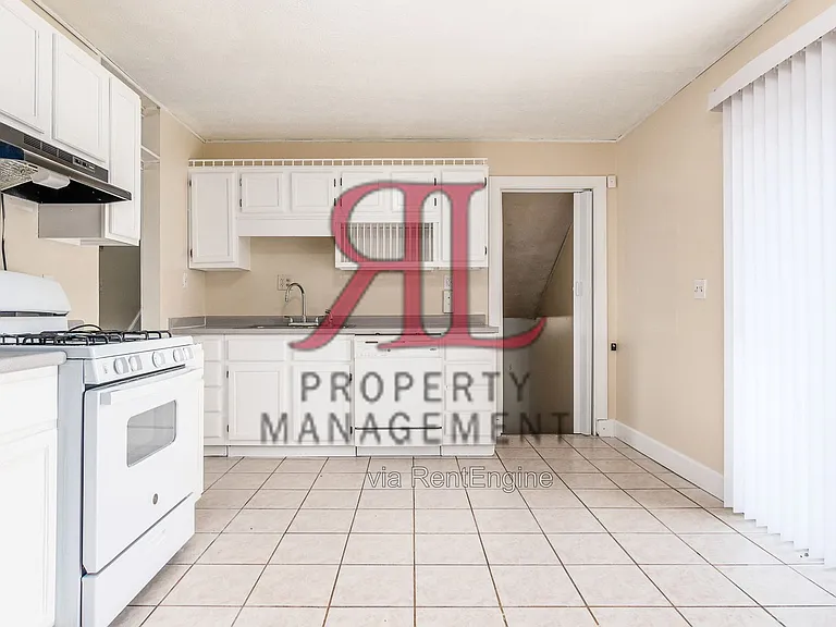 5026 Astoria Ave — Photo 12