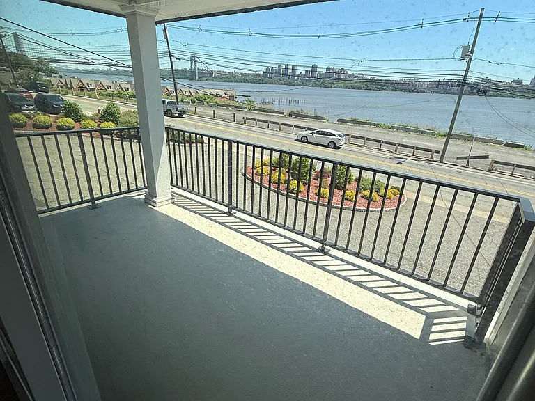1276 River Rd #2 — Photo 9