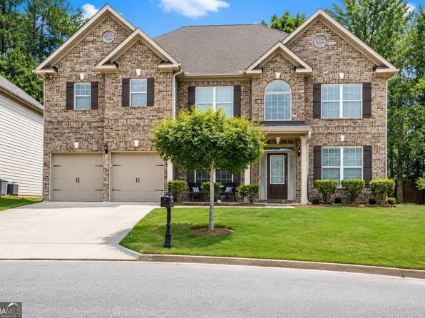 3594 Hideaway Ln, Loganville, GA 30052