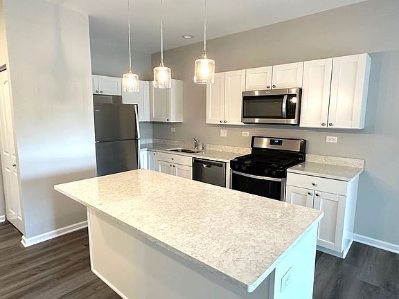 2nd image of 301 N Madison St Unit 3E
