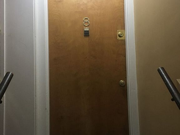 2nd image of 431 Kensington Ct #11204342