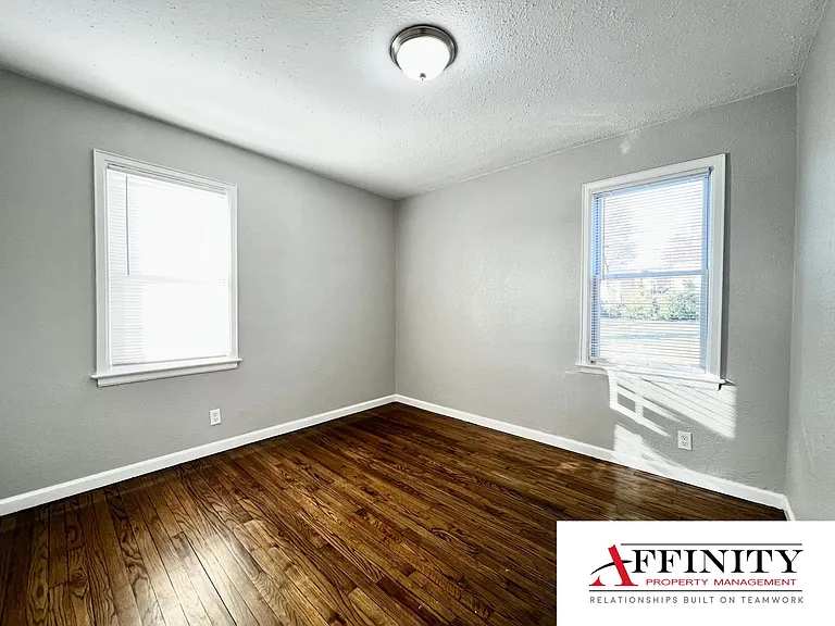 7720 Floyd St — Photo 10