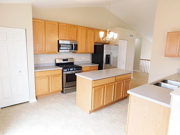 5th image of 1716 Fieldstone Ct
