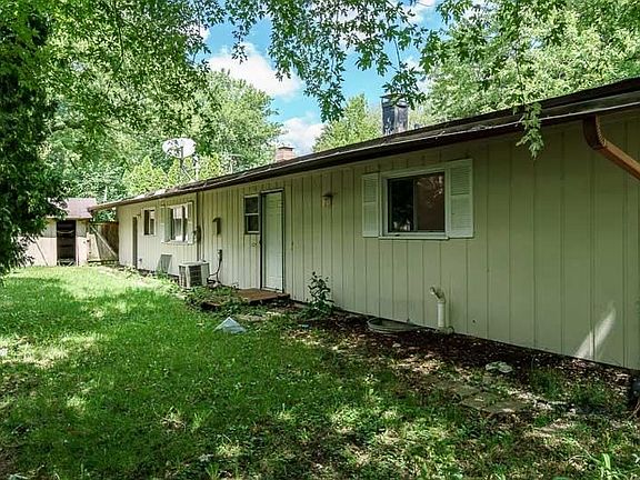 2nd image of 4801 Wisteria Ct