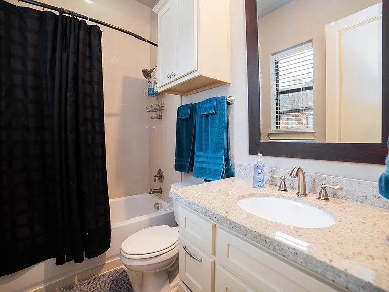 2127 Canton St — Photo 26