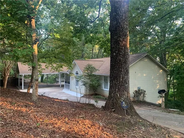 2429 Thompson Mill Rd, Gainesville, GA 30506