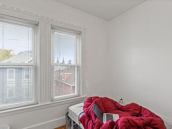 5th image of 78 Hillside St APT 3F
