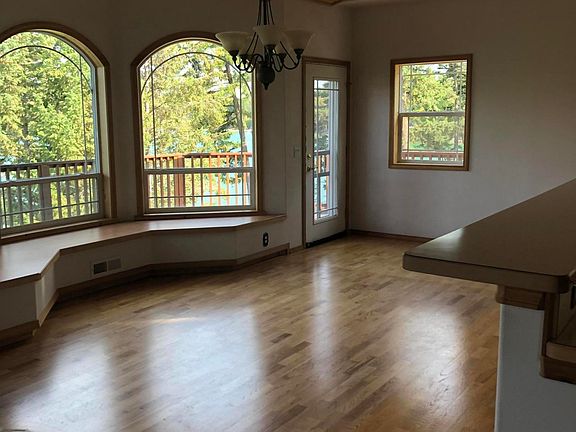 3rd image of 650 S Foys Lake Dr