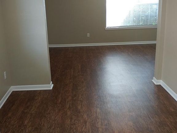 5th image of 1016 Bright Cir