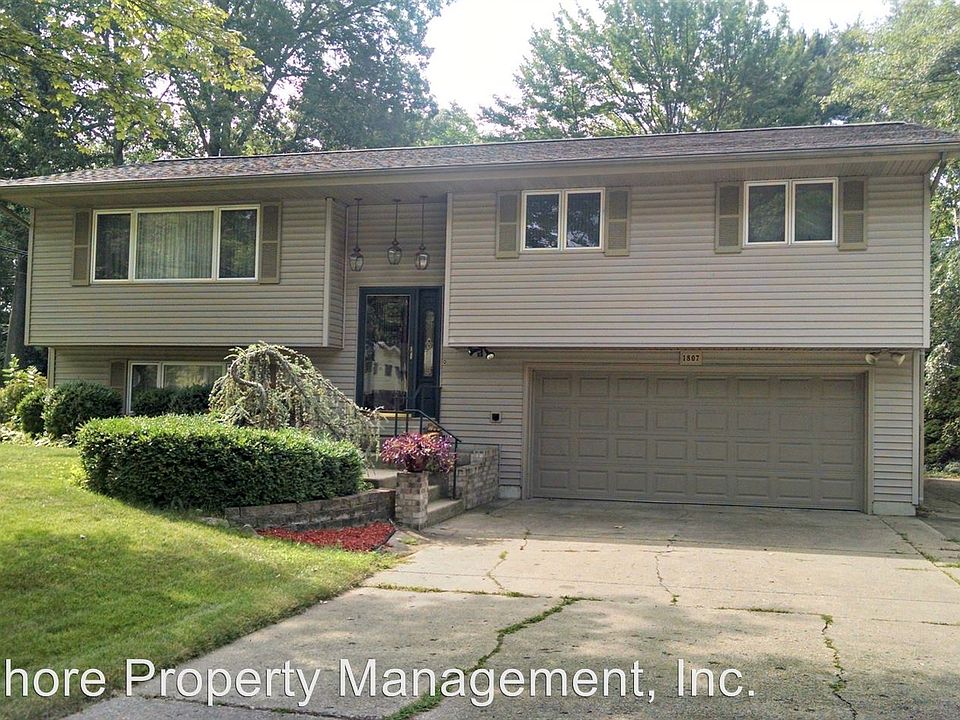 1st image of 1807 Bonneville Dr