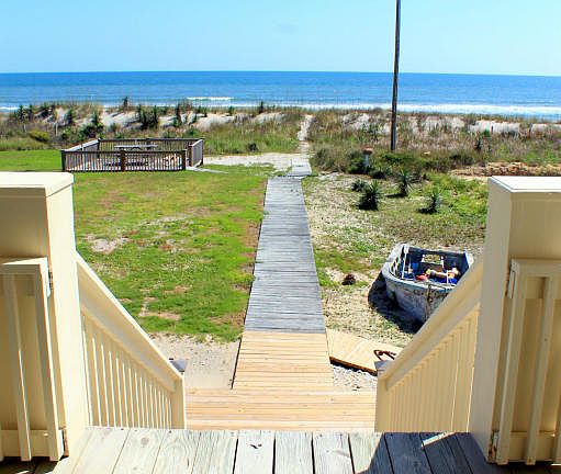 3rd image of 402 Club Colony Dr