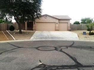 689 E Thistle Trl, San Tan Valley, AZ 85143