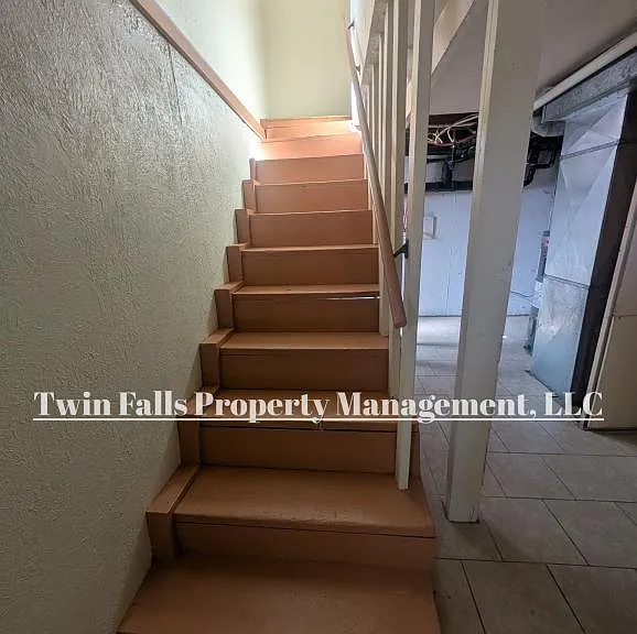 473 Jackson St — Photo 15