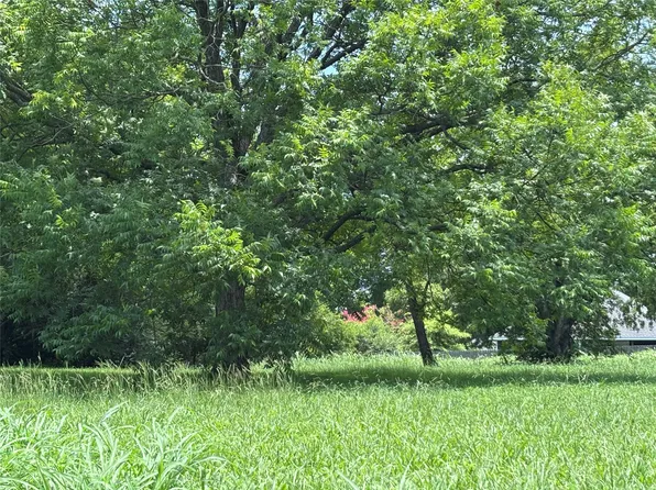 1612 Wright St, Greenville, TX 75401