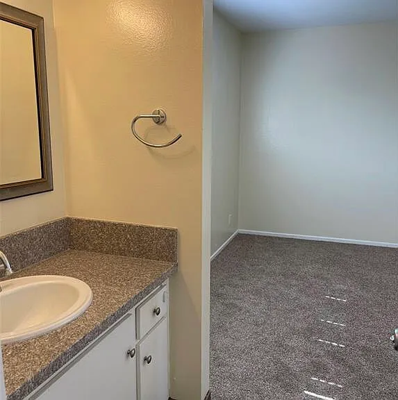 9572 Cornwall Dr — Photo 17