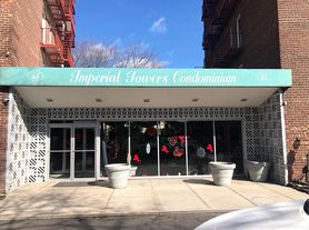 55 Austin Pl, Staten Island, NY