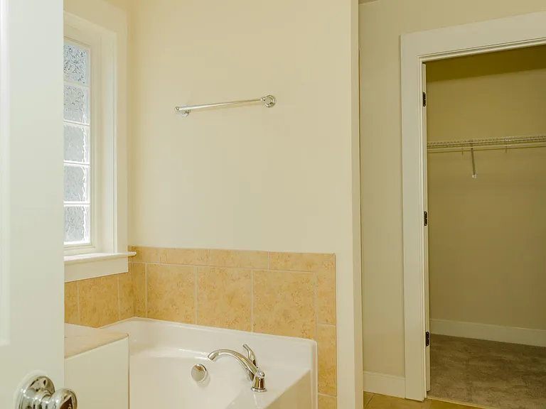 4402 Crystal Breeze St — Photo 6