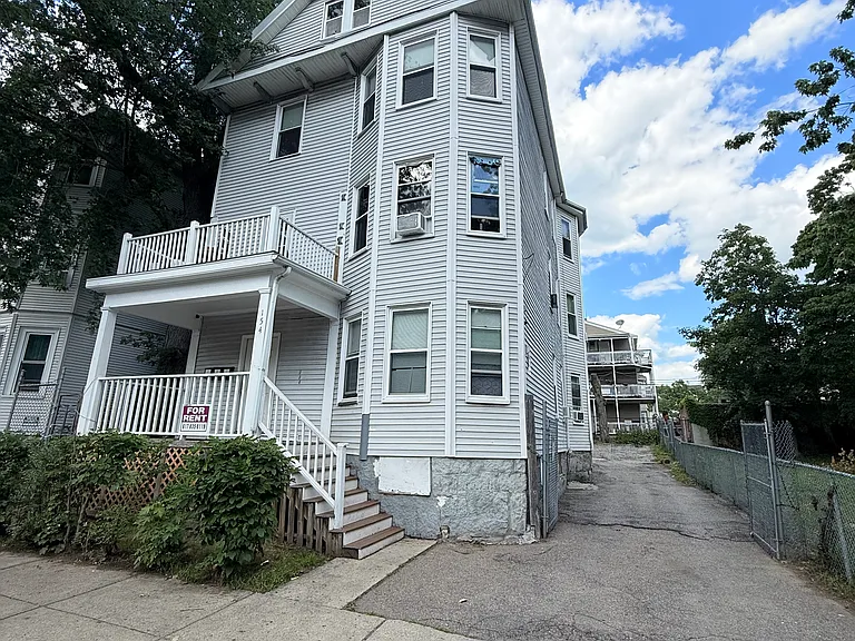 154 Stanwood St #3 — Photo 17