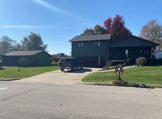 813 Mulberry St, Keosauqua, IA 52565