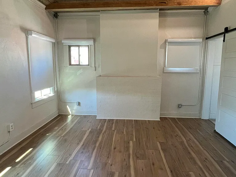 806 N Williams St — Photo 15