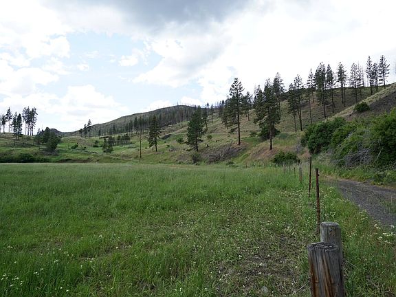 3rd image of 24954 Highway 395 S