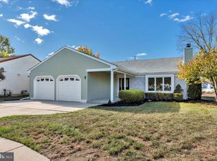 7 Locust Ct, Mount Laurel, NJ 08054