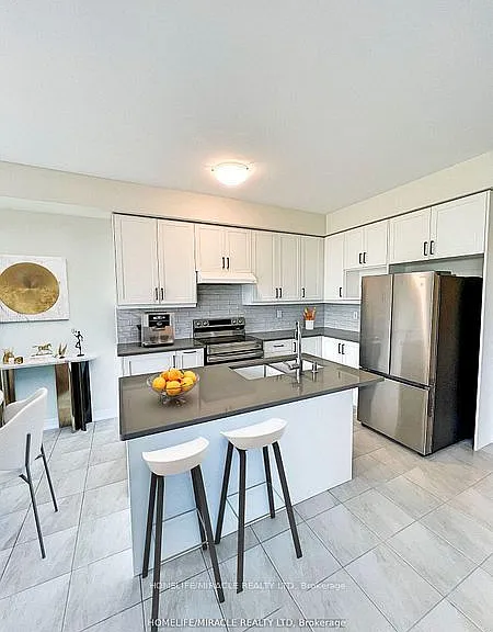 66 Aviron Cres — Photo 10