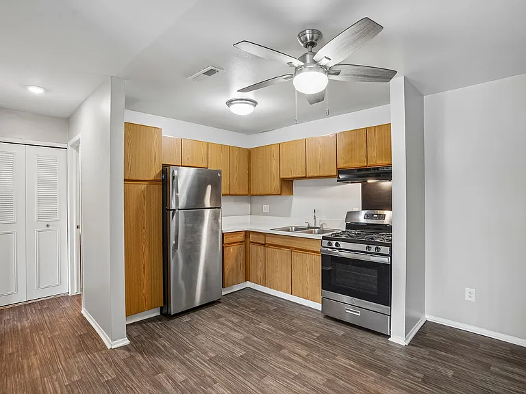 Midtown Park Apartments — Photo 76