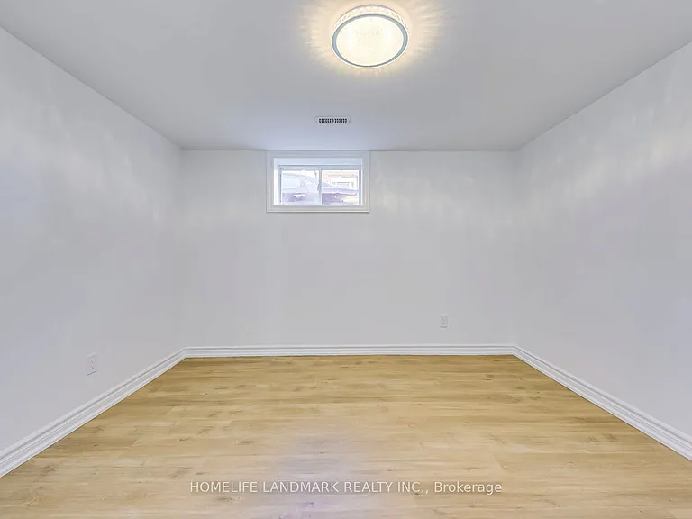 146 Manning Ave — Photo 29