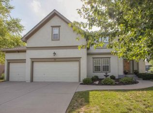 15812 Rosewood Pl, Overland Park, KS 66224