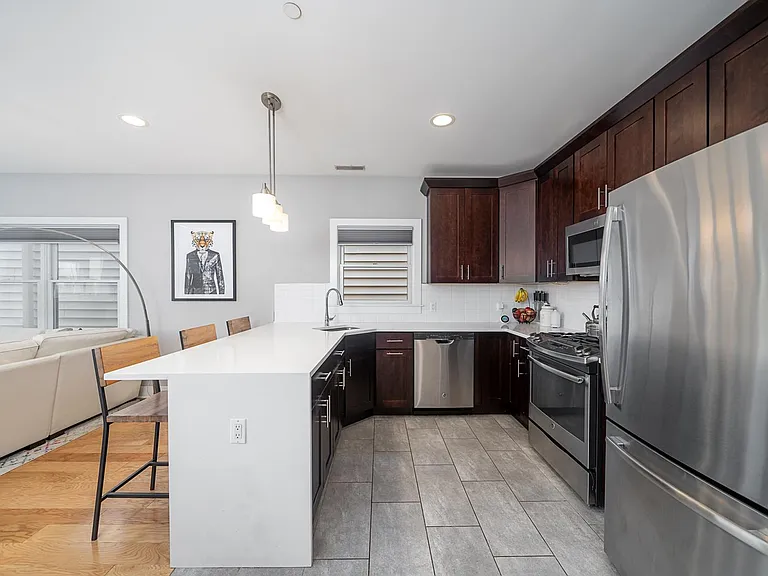 29 Ravine Ave #2 — Photo 8